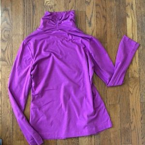 Turtle neck with rouched neck